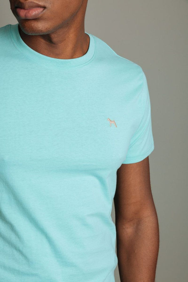 Camiseta Basica Azul Cielo (Custom Fit) - Victor