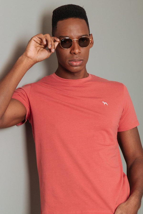 Camiseta Basica Coral (Custom Fit) - Victor
