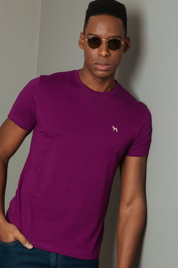 Camiseta Basica Morado (Custom Fit) - Victor