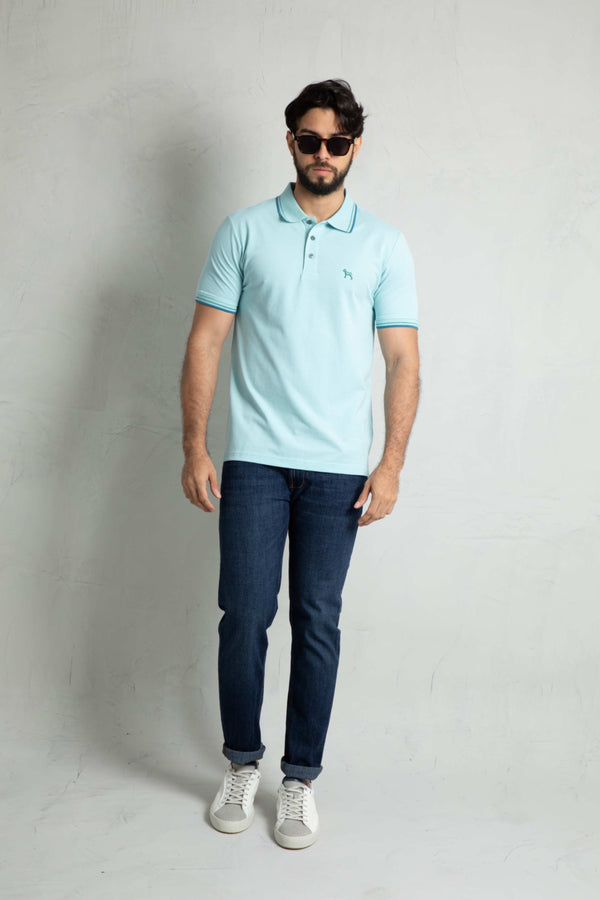Polo Básica Azul Claro (Custom Fit)