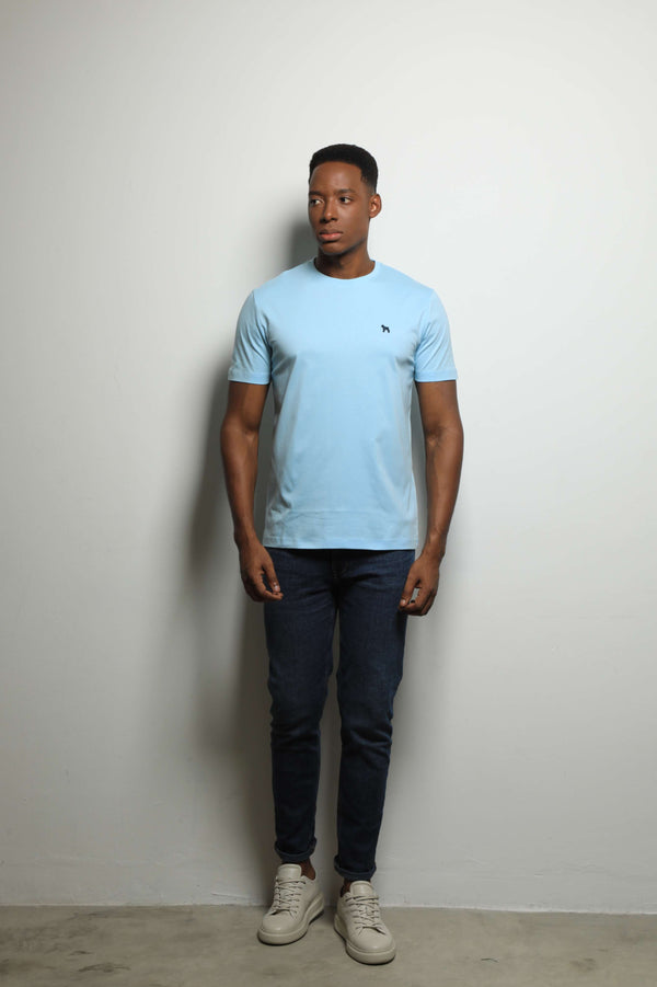 Camiseta Básica Baby Blue (Custom Fit)